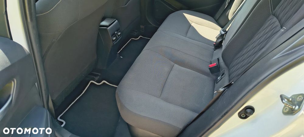 Toyota Corolla 1.8 Hybrid GPF Comfort - 25