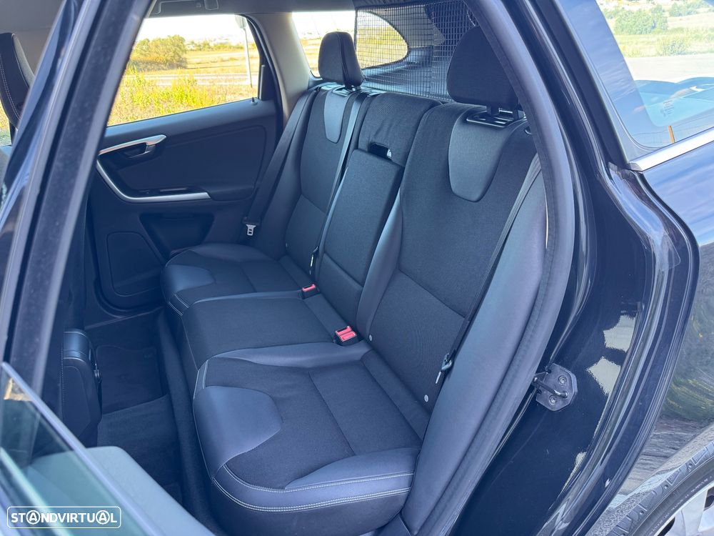 Volvo XC 60 2.0 D3 Drive Summum - 8