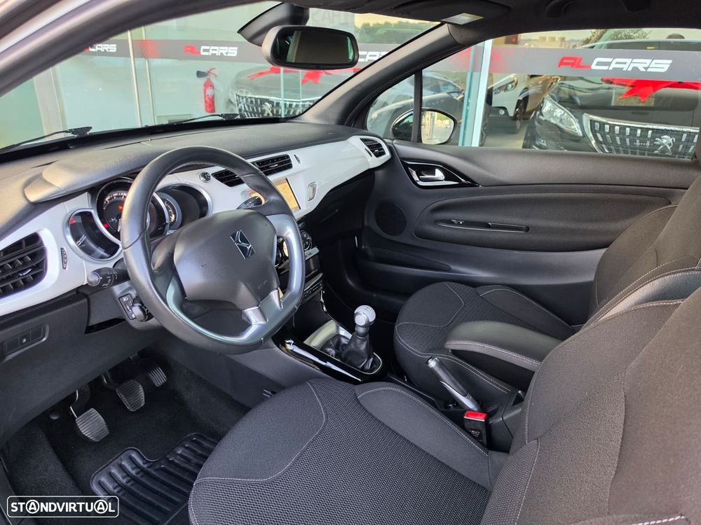 Citroën DS3 1.2 VTi So Chic - 4
