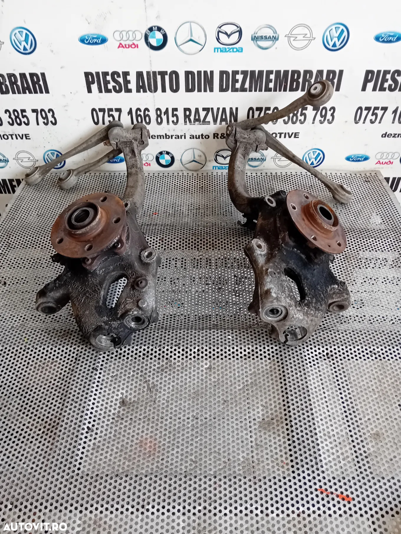 Fuzete Fuzeta Stanga Dreapta Fata Audi A4 B8 A5 A6 C7 Cu Rulment Cod 4G0407241D 4G0407242D Motor CNH - 2