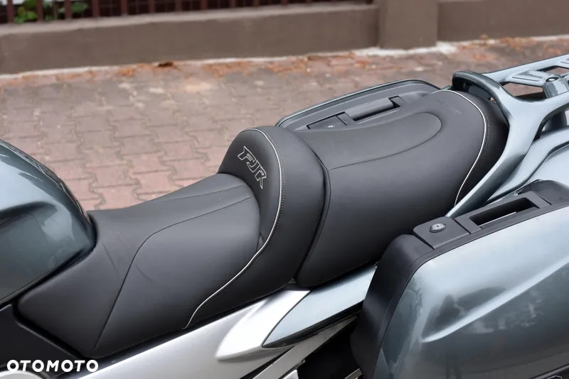 Yamaha FJR - 26