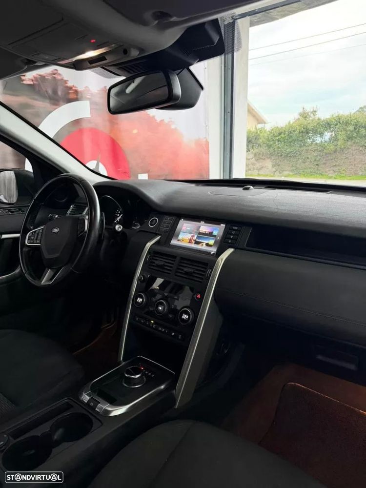 Land Rover Discovery 2.0 TD4 HSE Luxury Auto - 10