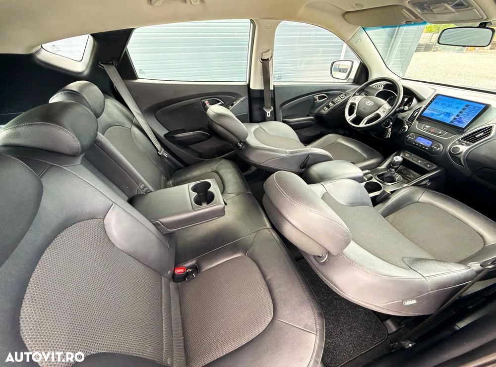 Hyundai ix35 1.7 CRDI 2WD blue Finale Silver - 26
