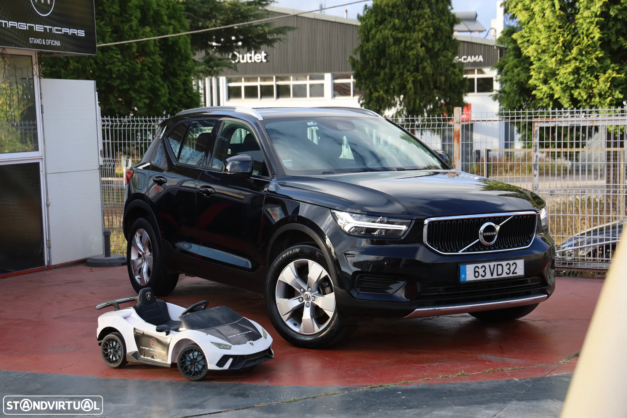 Volvo XC 40 2.0 D3 Momentum Plus - 2