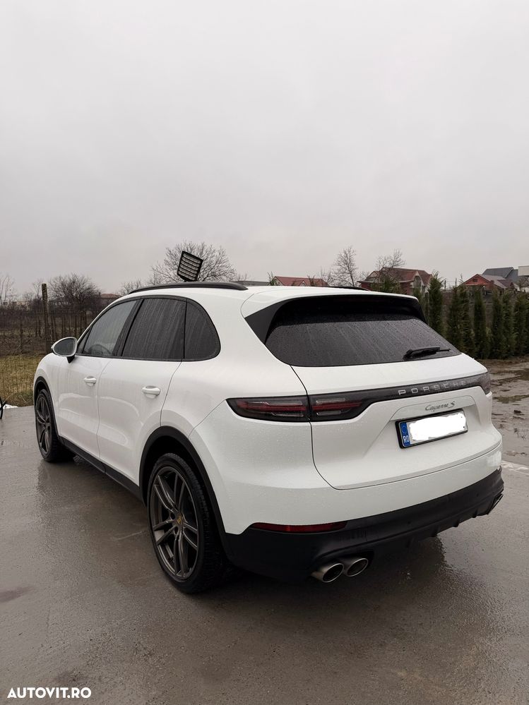 Porsche Cayenne - 5