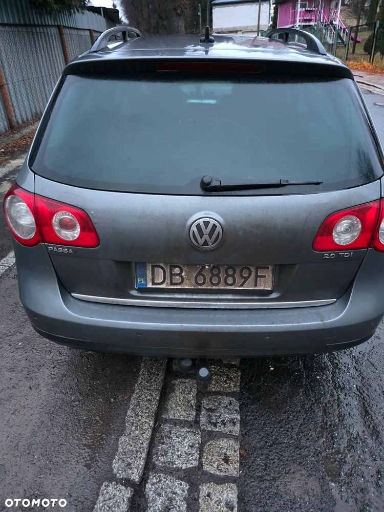 Volkswagen Passat 2.0 TDI DPF DSG Highline - 9