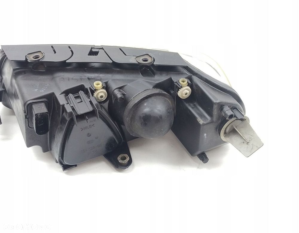 LAMPA PRAWA PRZEDNIA LIFT VW PASSAT B5 3B0941016 - 2