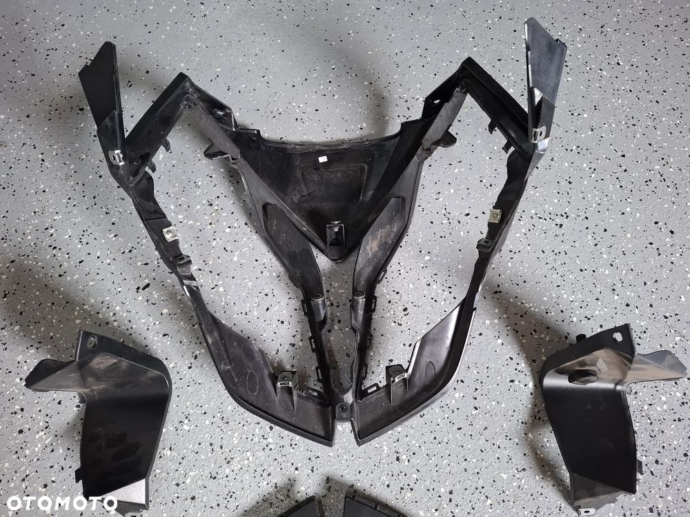BMW S1000XR owiewka wypełnienie boczek czacha - 2