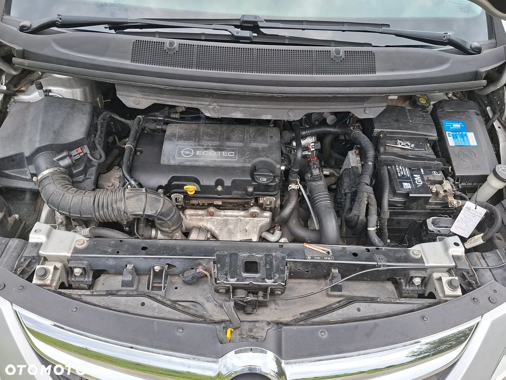 Opel Zafira Tourer 1.4 Turbo Edition - 32