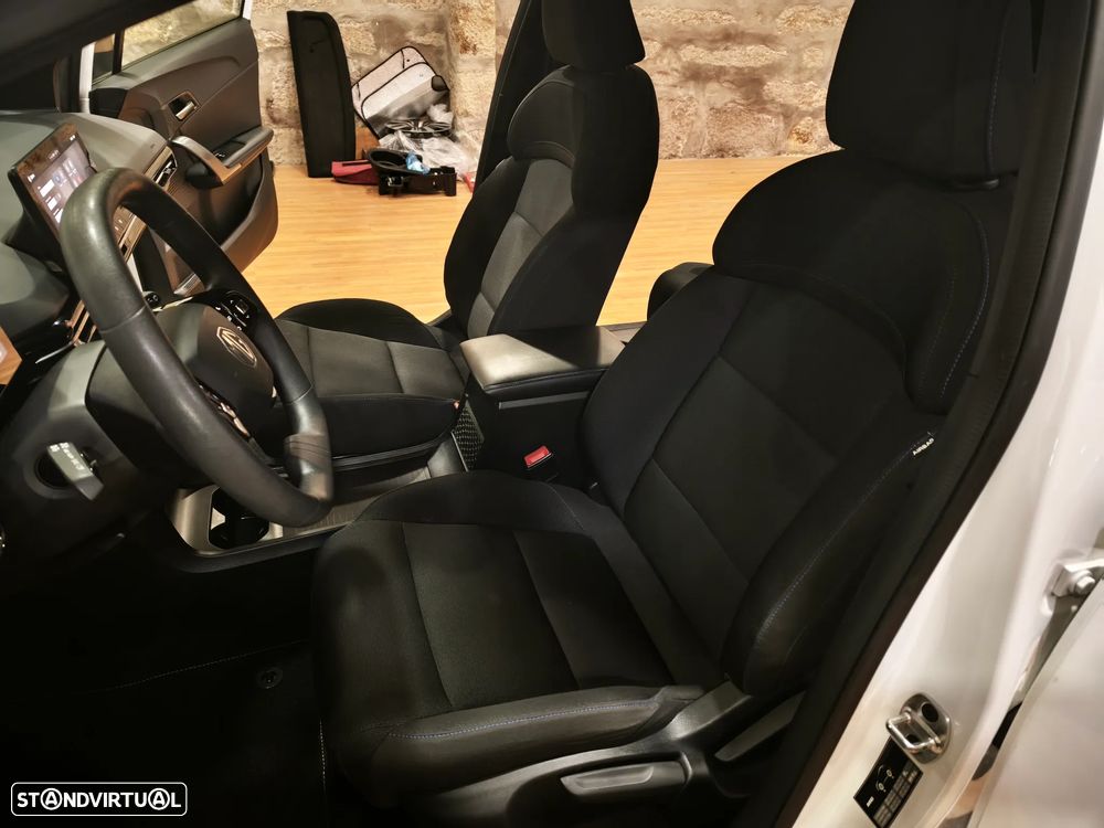 MG MG4 51 kWh Standard - 11