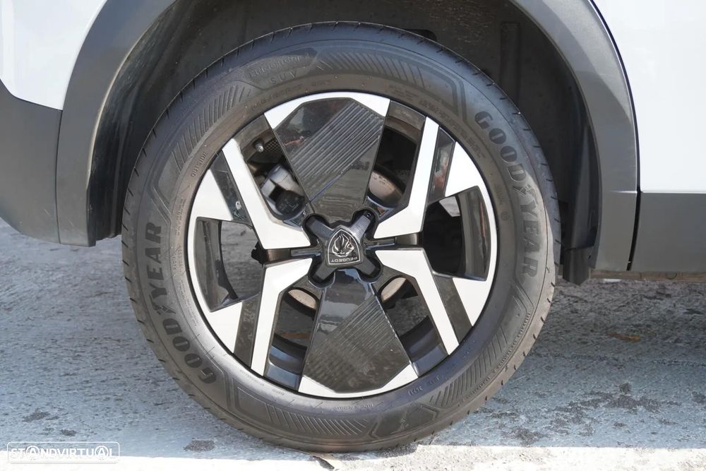 Peugeot 2008 1.2 PureTech GT EAT8 - 19