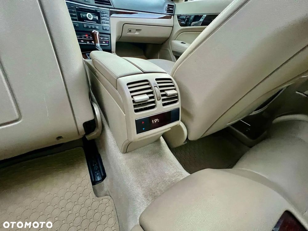 Mercedes-Benz Klasa E 350 CGI BlueEffICIENCY - 12