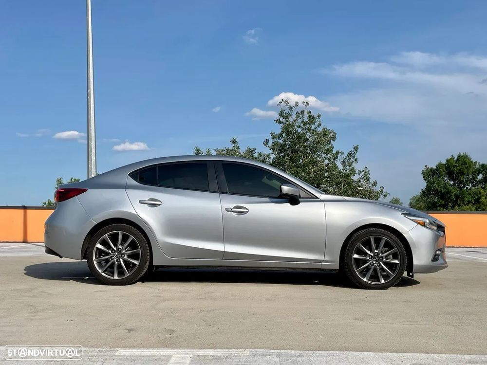 Mazda 3 - 5
