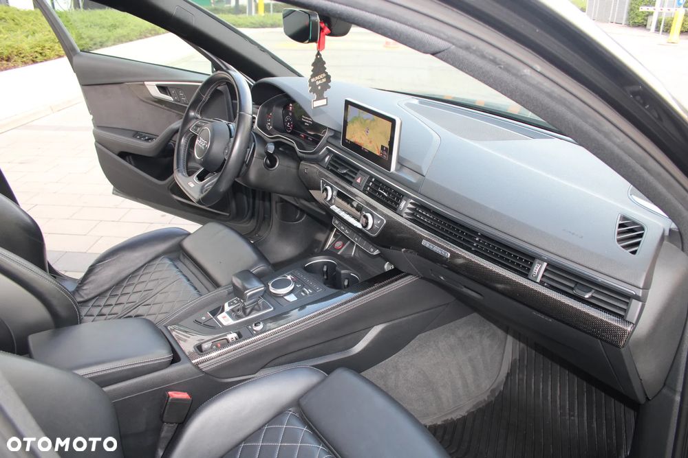 Audi S4 Limousine - 19