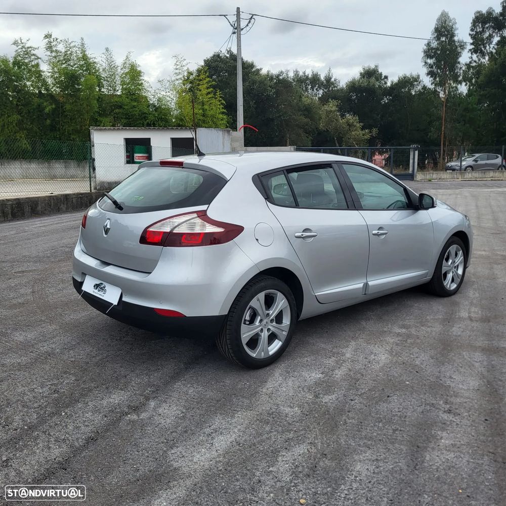 Renault Mégane ENERGY dCi 110 INTENS - 15