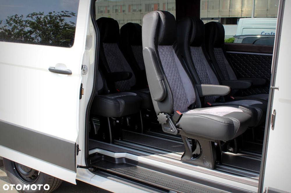 Volkswagen Crafter VAN 9-cio osobowy - 10