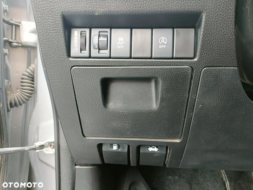 Isuzu D-Max 1.9 DC LS - 24