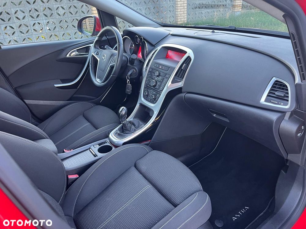 Opel Astra 1.4 Turbo 150 Jahre - 7