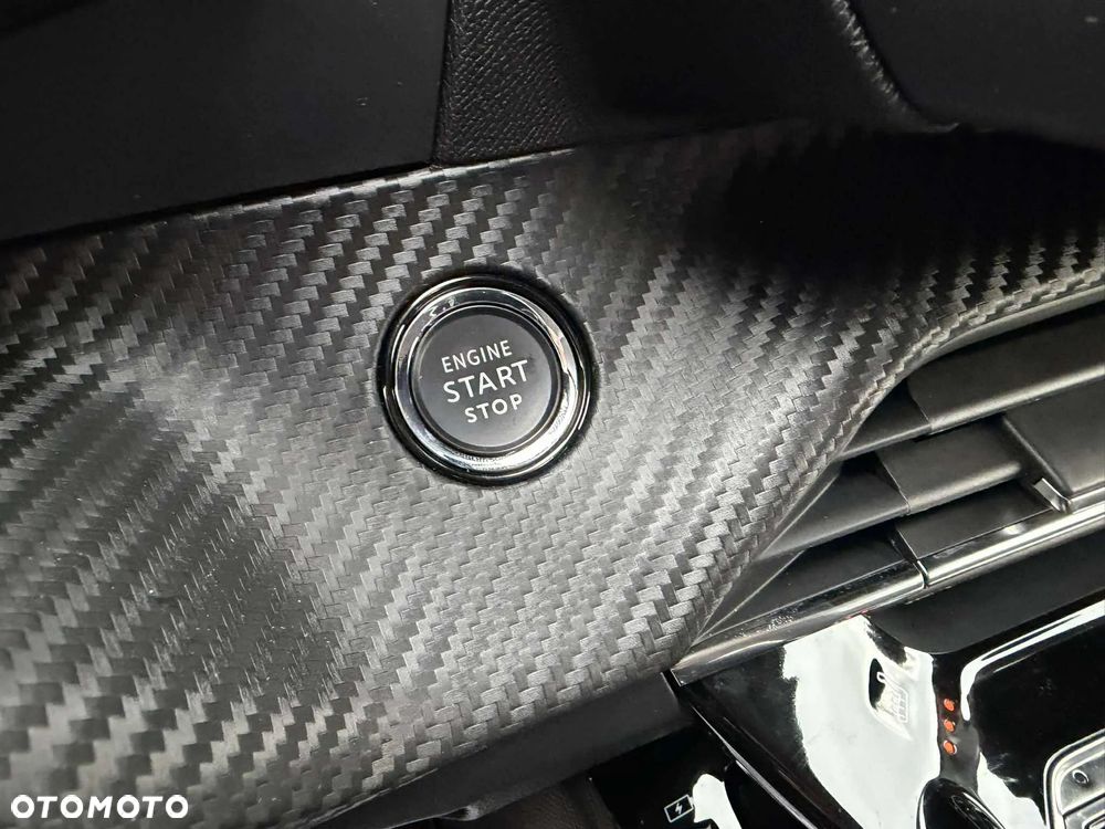 Peugeot 2008 BlueHDi 130 EAT8 Allure - 26