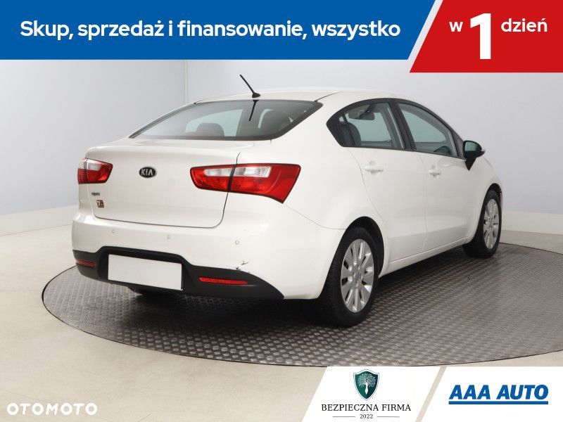 Kia Rio - 7