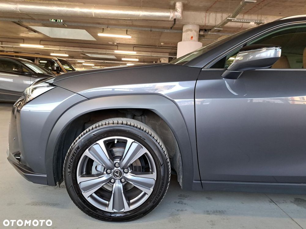 Lexus UX - 29