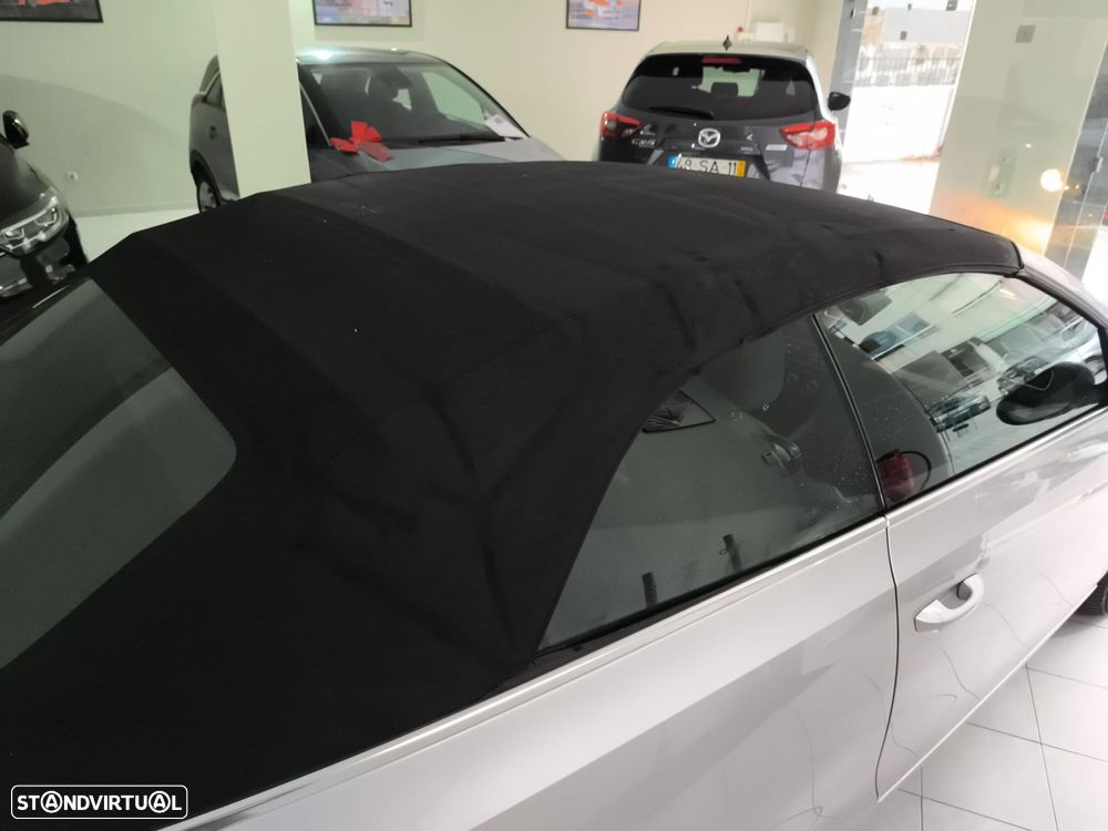 VW Golf Cabriolet 1.6 TDi BlueMotion - 28