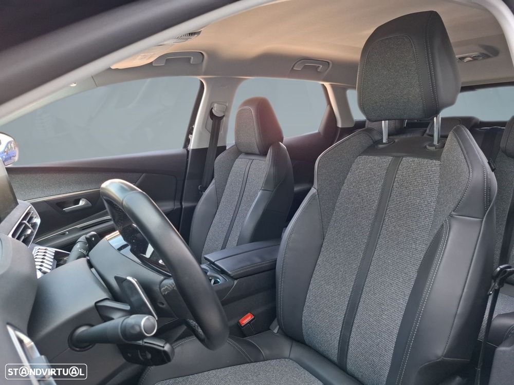 Peugeot 3008 1.2 PureTech Allure EAT8 - 11