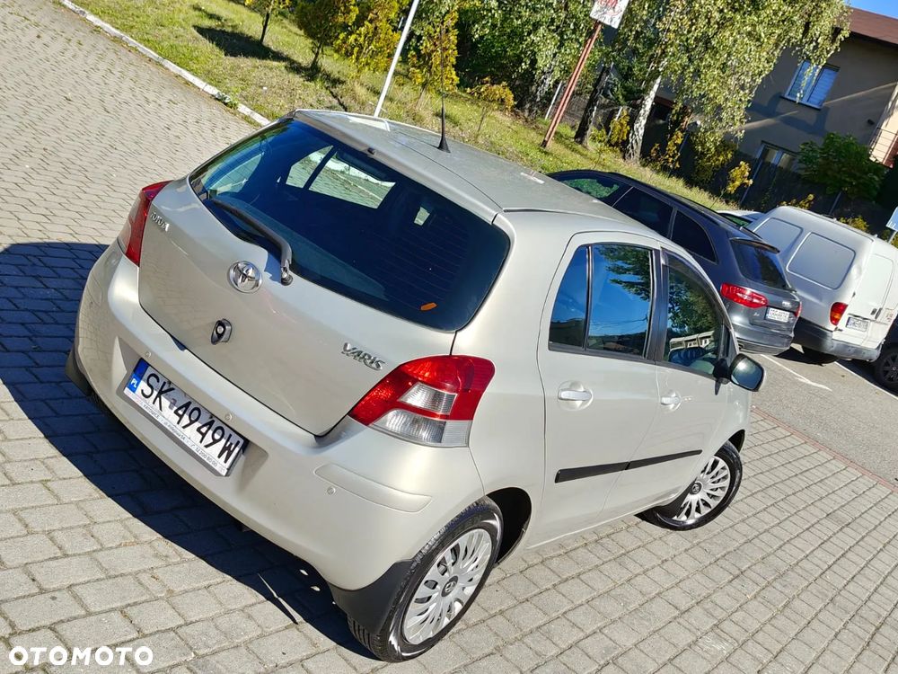 Toyota Yaris 1.33 Premium - 27