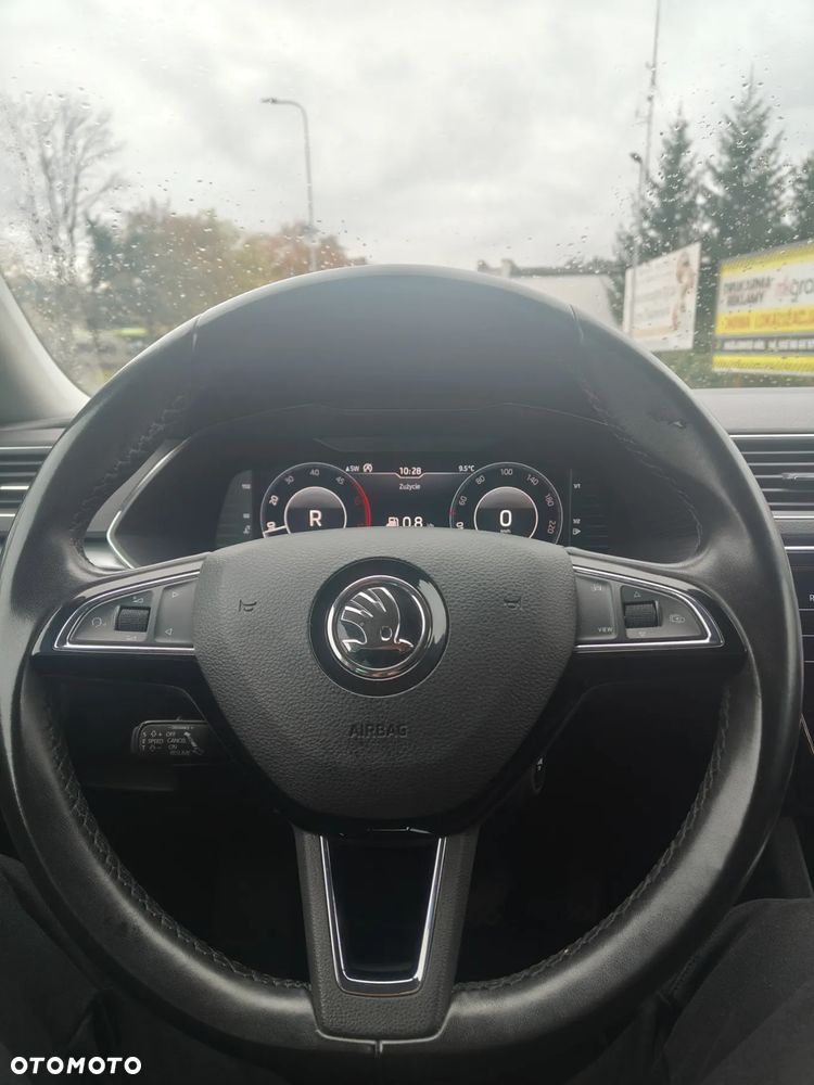 Skoda Superb 2.0 TDI SCR Style DSG - 20
