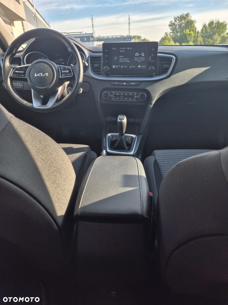 Kia Ceed 1.5 T-GDI M - 19