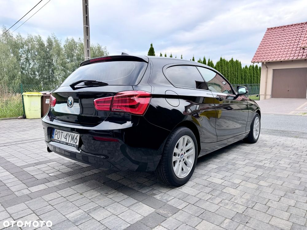 BMW Seria 1 116i - 25
