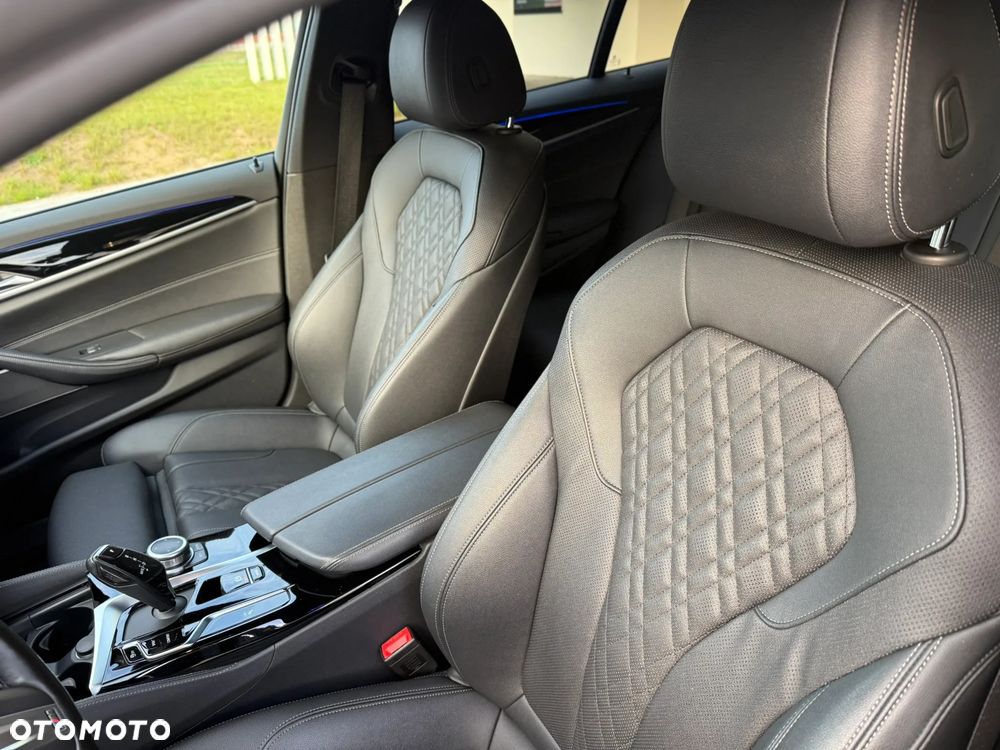 BMW Seria 5 520d xDrive mHEV M Sport sport - 11