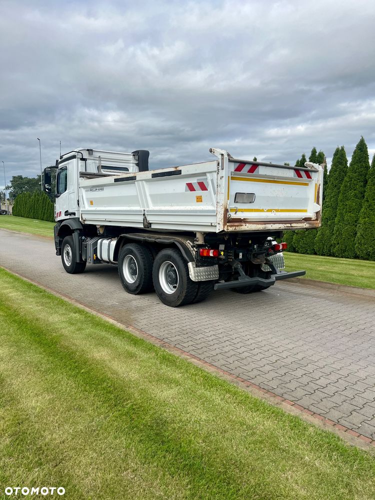 Mercedes-Benz AROC 3348 - 4