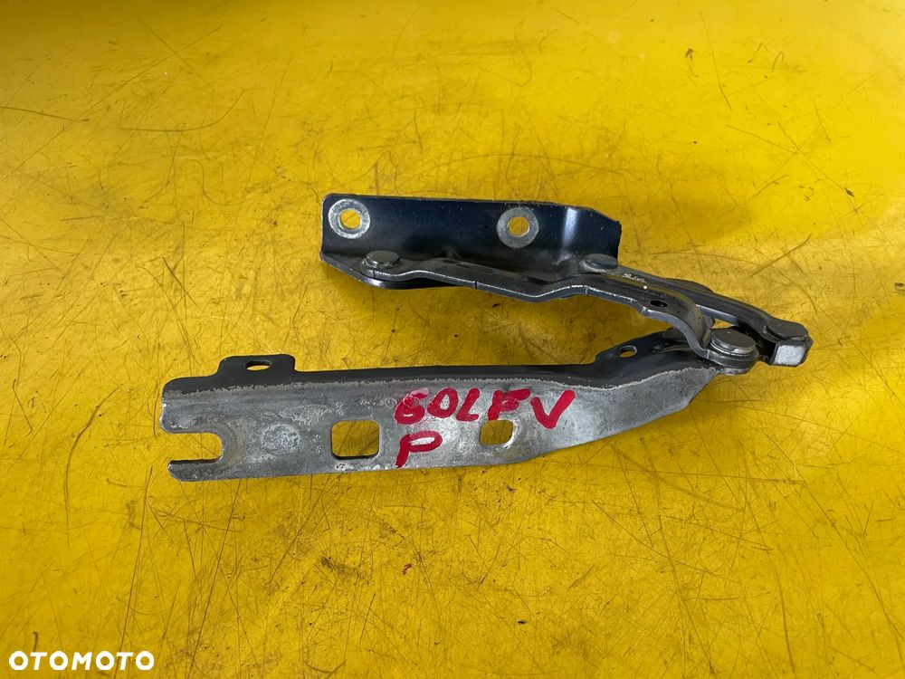 VW GOLF V 5 ZAWIAS UCHWYT MASKI PRAWY - 3