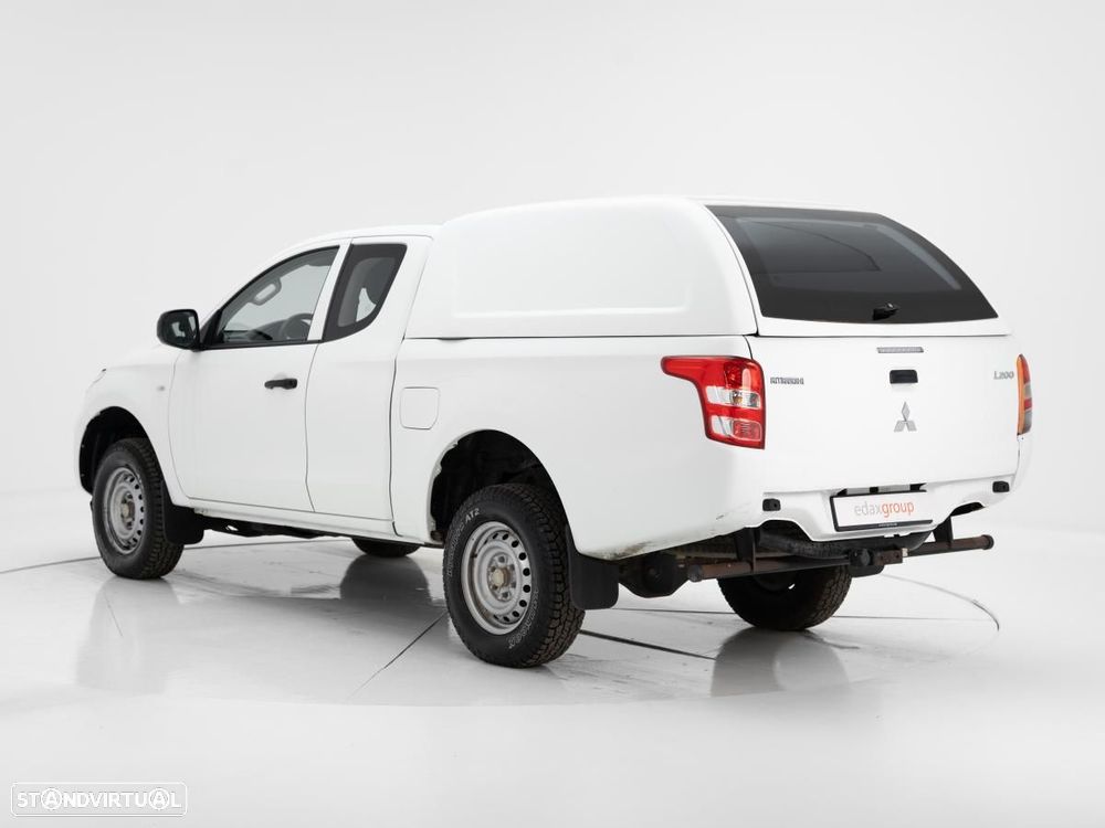 Mitsubishi L200 2.4 DI-D Club Invite 4WD c/iva - 4