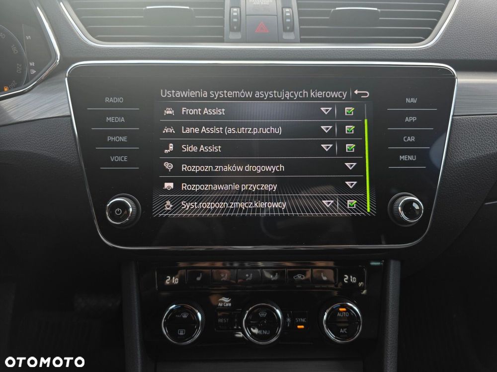 Skoda Superb 2.0 TDI SCR Style DSG - 18