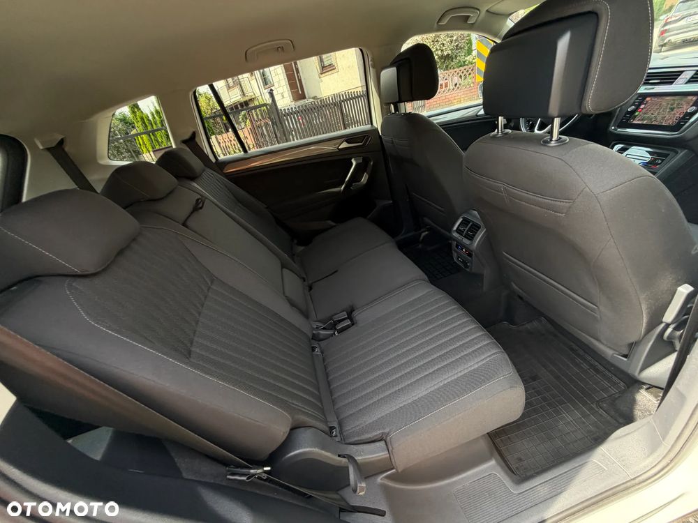 Volkswagen Tiguan Allspace 2.0 TSI 4Mot Life DSG 7os - 31