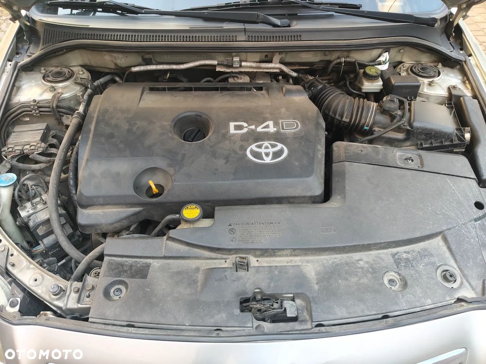 Toyota Avensis 2.0 D-4D Sol - 15