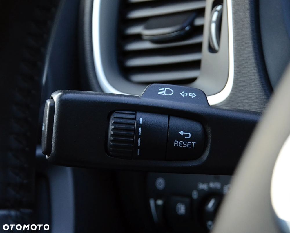 Volvo V40 Cross Country D2 - 18