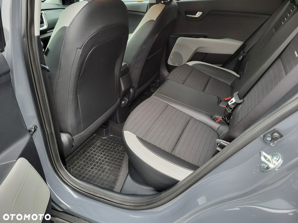 Kia Stonic 1.0 T-GDI L Business Line - 14