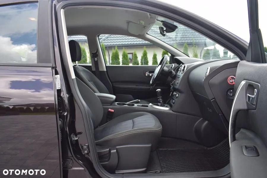 Nissan Qashqai 2.0 visia - 11