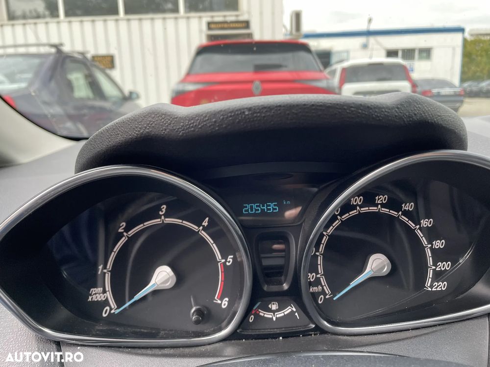 Ford Fiesta - 13