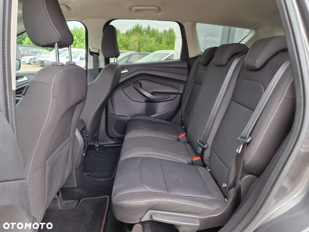Ford Kuga - 8