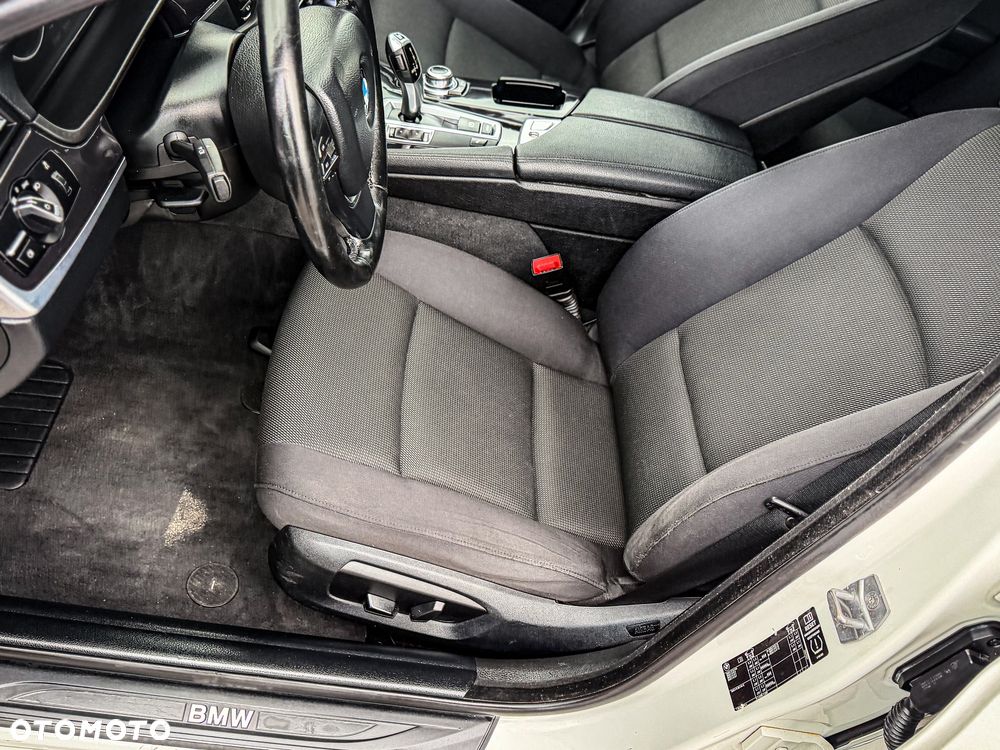 BMW Seria 5 518d Luxury Line - 27