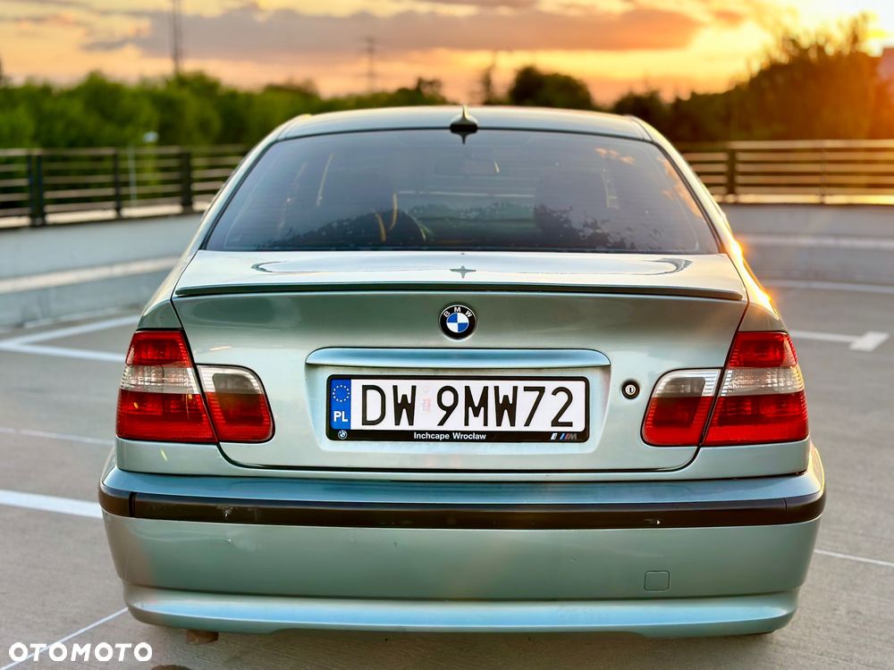 BMW Seria 3 320d Edition Sport - 6