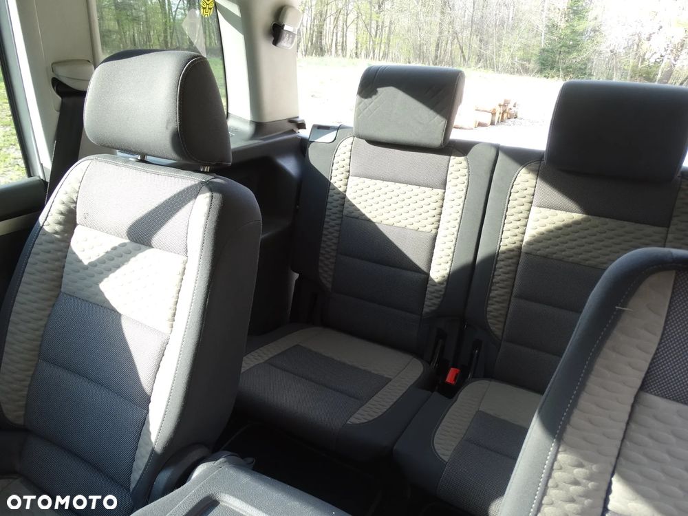 Volkswagen Touran 2.0 TDI DPF Cross - 14