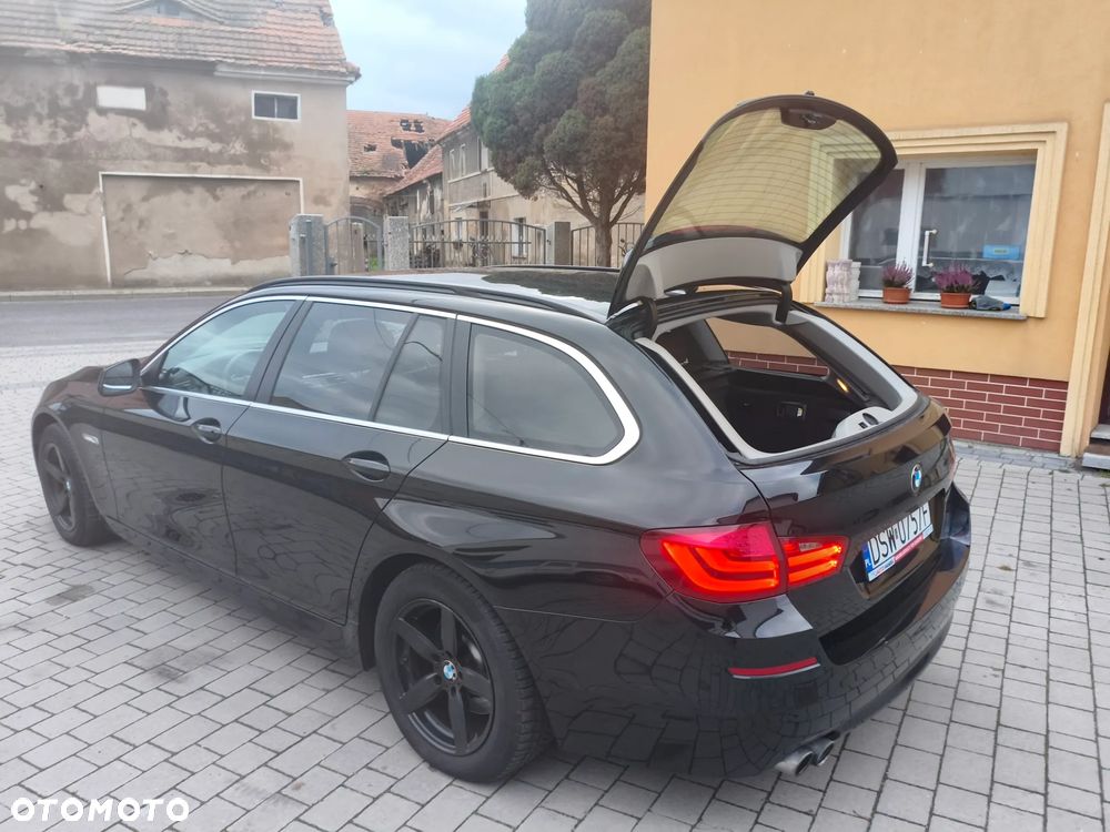 BMW Seria 5 520d Touring - 11
