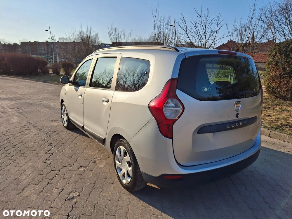 Dacia Lodgy 1.6 Laureate - 4