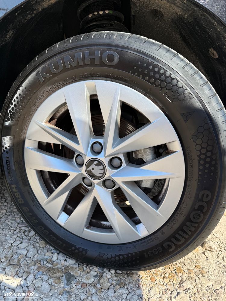 Skoda Fabia 1.0 TSI Selection - 5