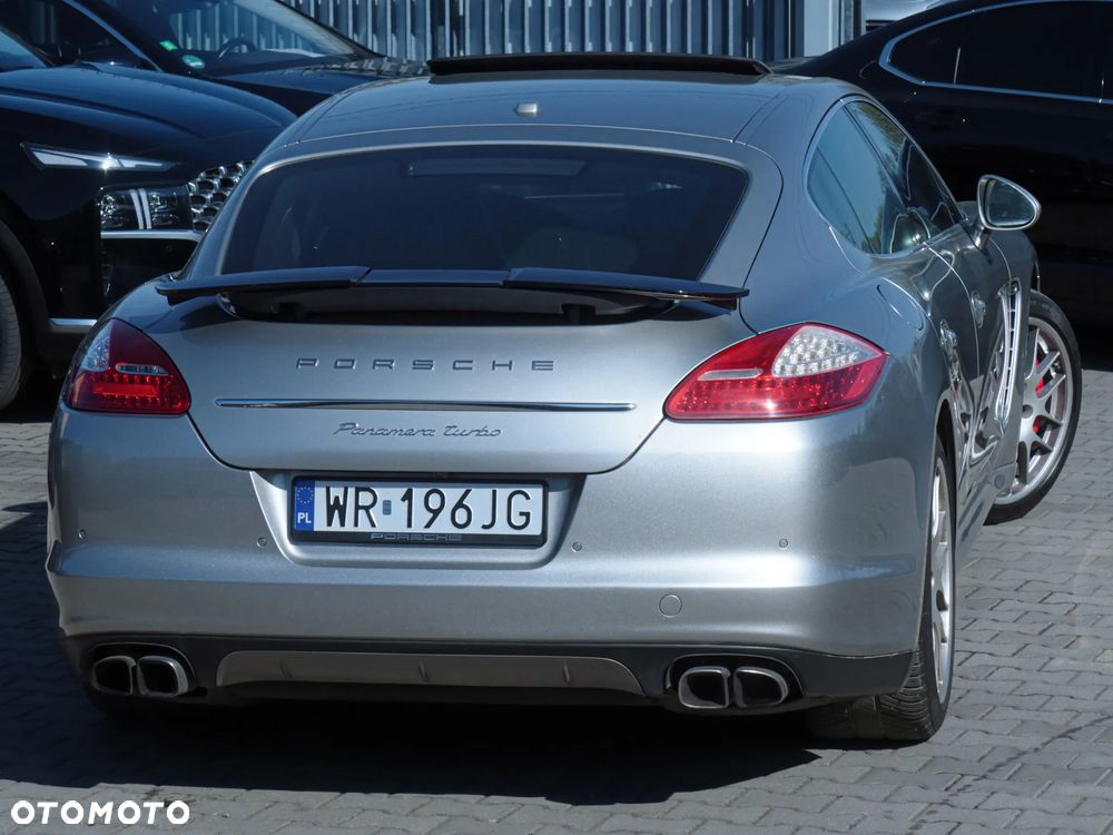 Porsche Panamera Turbo S PDK - 36